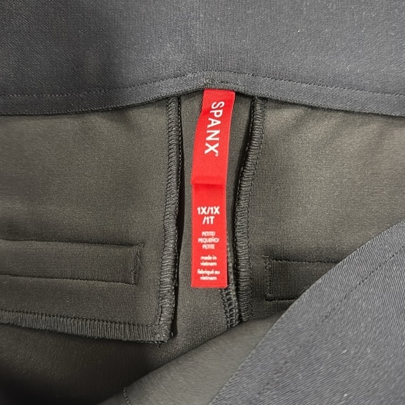 Spanx Leather Like Flare Pants in Black Size XL Petite NEW with Tags - Picture 14 of 17